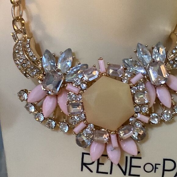 Gorgeous 18-21" Gold Tone Faux Rhinestone Pale Pink Statement Runway Necklace - Picture 5 of 10